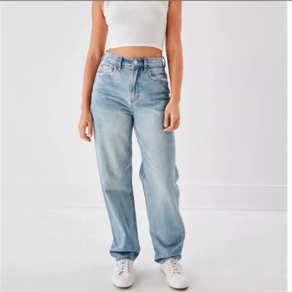 American Eagle Baggy Jean High Rise Relaxed Light Washed Rigid Denim Size 10 Reg - Picture 3 of 11